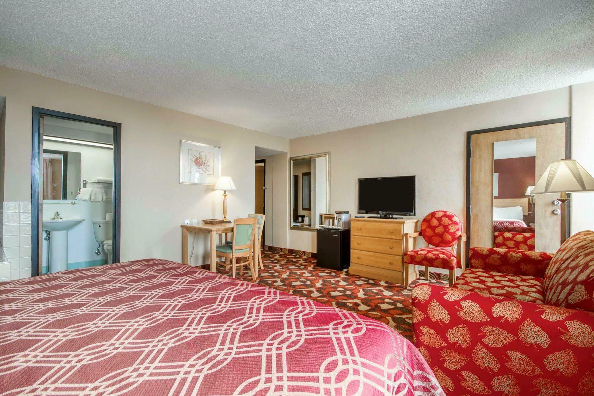 Econo Lodge Sheboygan Esterno foto