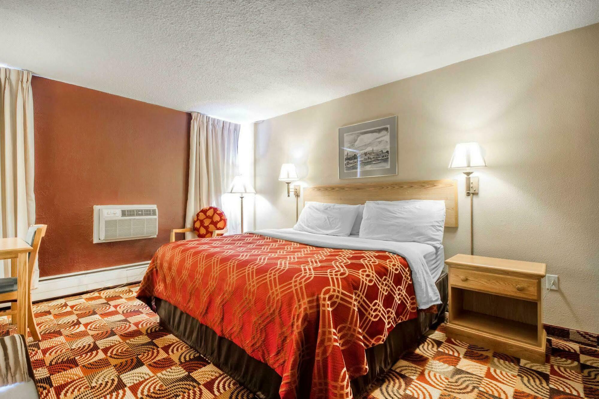 Econo Lodge Sheboygan Esterno foto